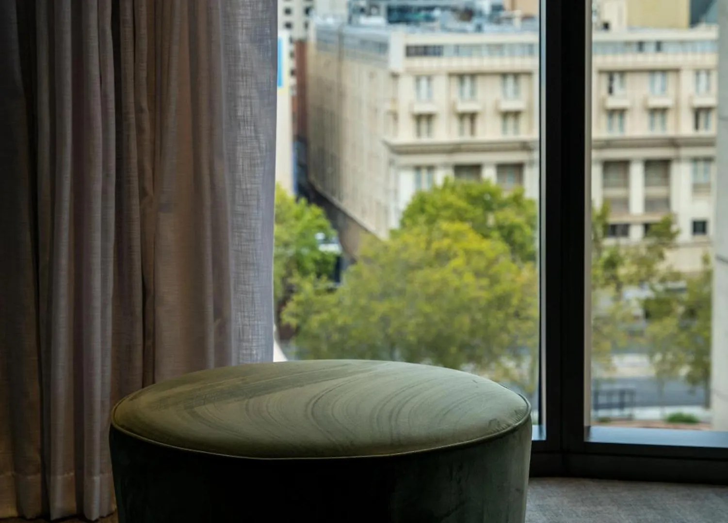 ***** Hotel Eos By Skycity Adelaide Australia